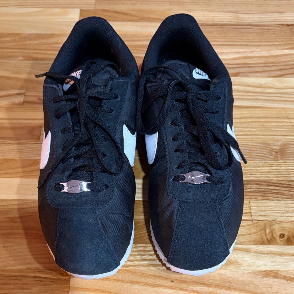 Nike Cortez Women's Black and White Sneakers - Picture 2 of 5